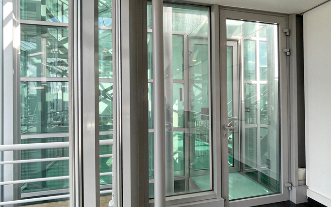 Quelles que soient vos exigences, les portes en aluminium y répondent parfaitement.